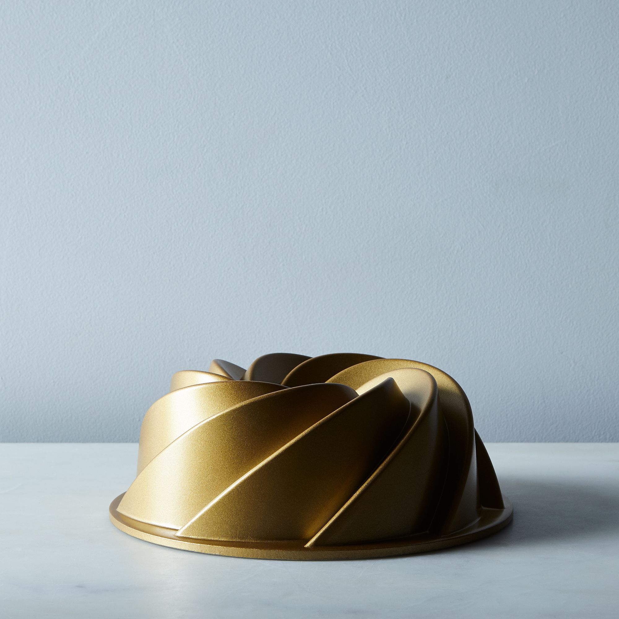 Nordic Ware Heritage Bundt Pan - Gold